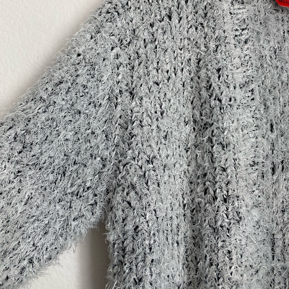 SOLD Kensie Frosted Shaggy Oversized Cardigan - Picture 4 of 13